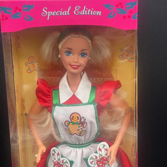 Vintage Mattel 1997 Special Edition Holiday Treats Barbie #17236 - Picture 7 of 11